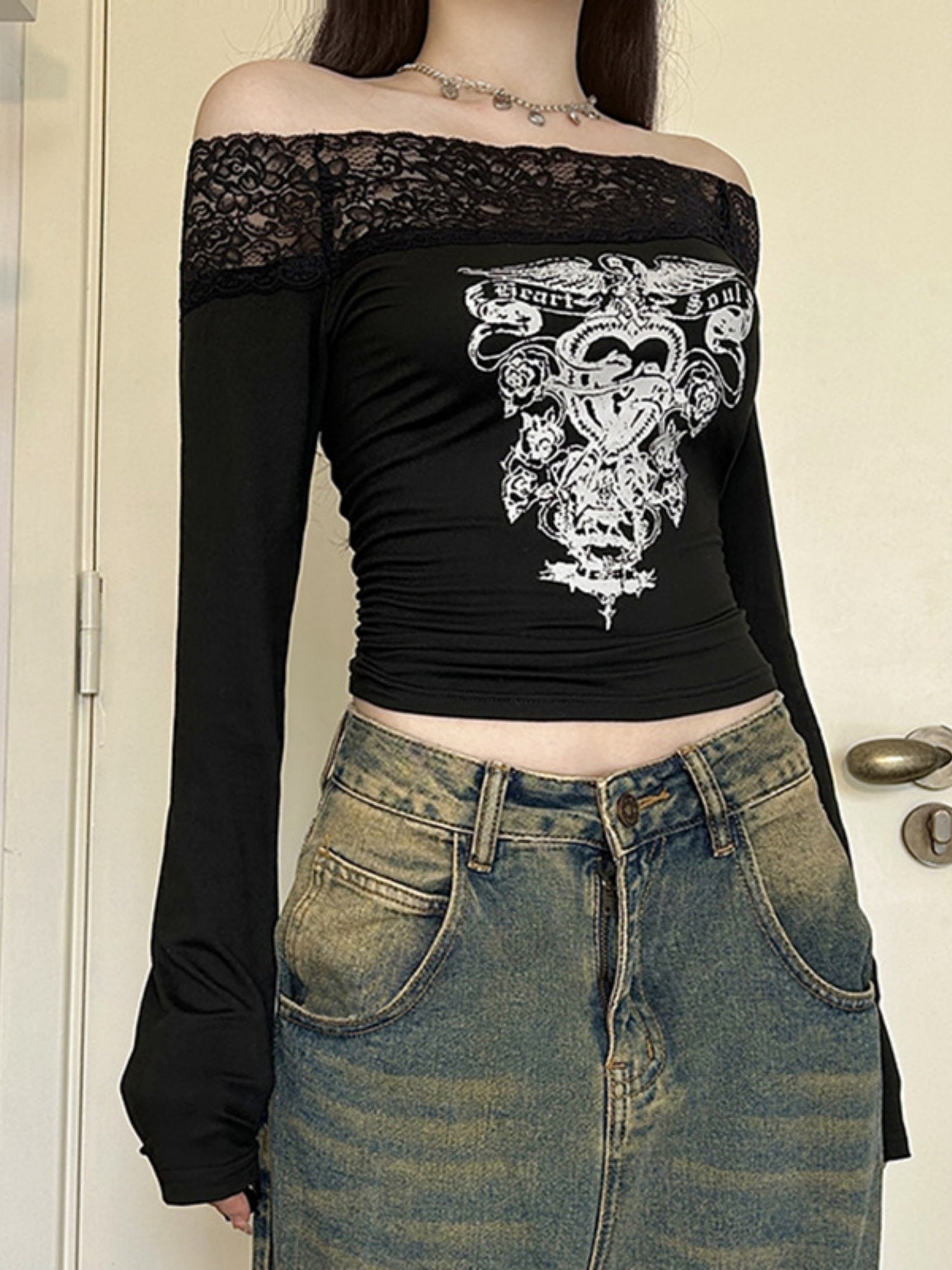 Retro Prints Color-blocked Sexy And Slim Lace Patchwork Off-shoulder Long-sleeved T-shirt