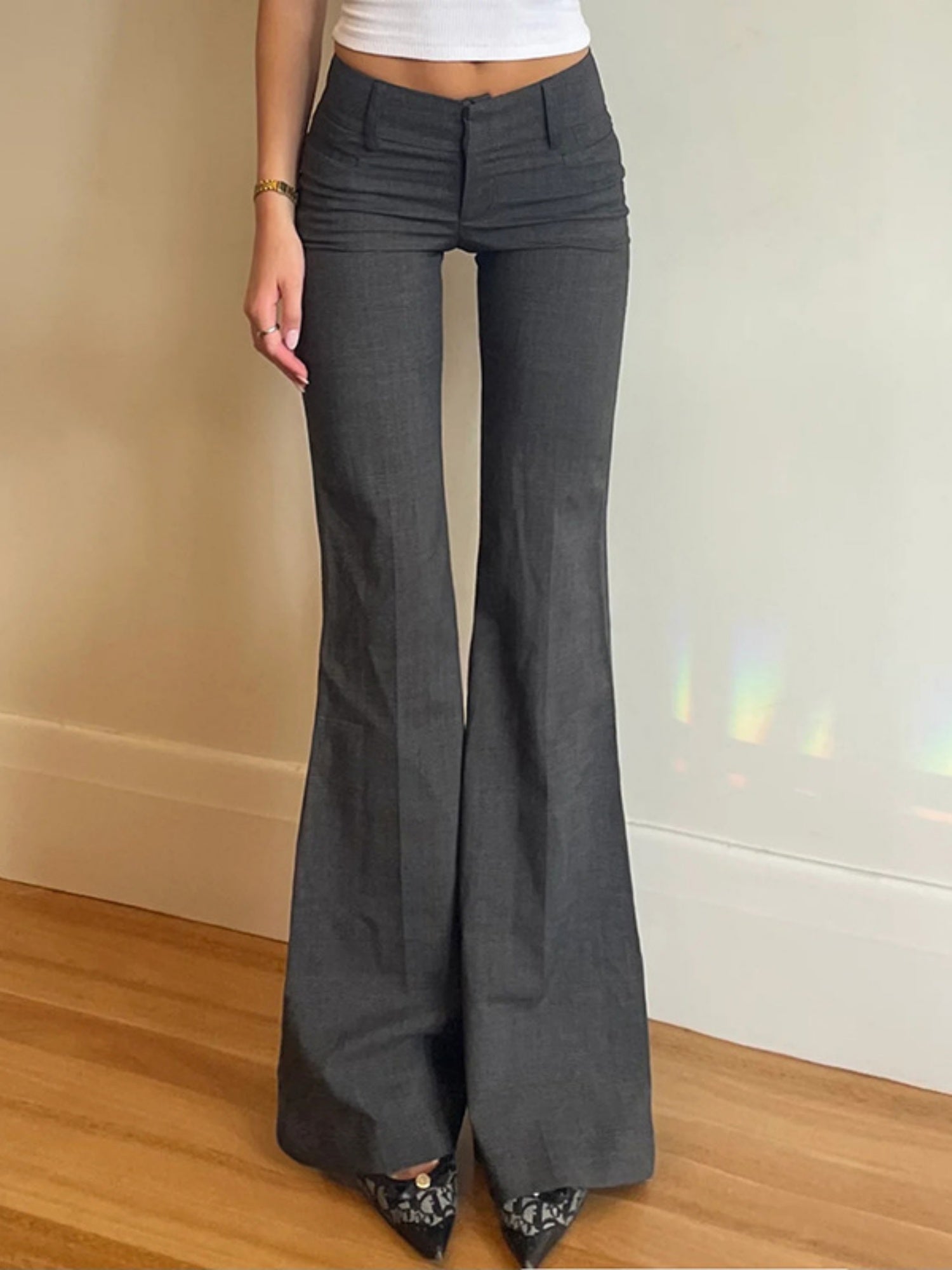 Pleated Low-rise Slightly Flared Hips Pants