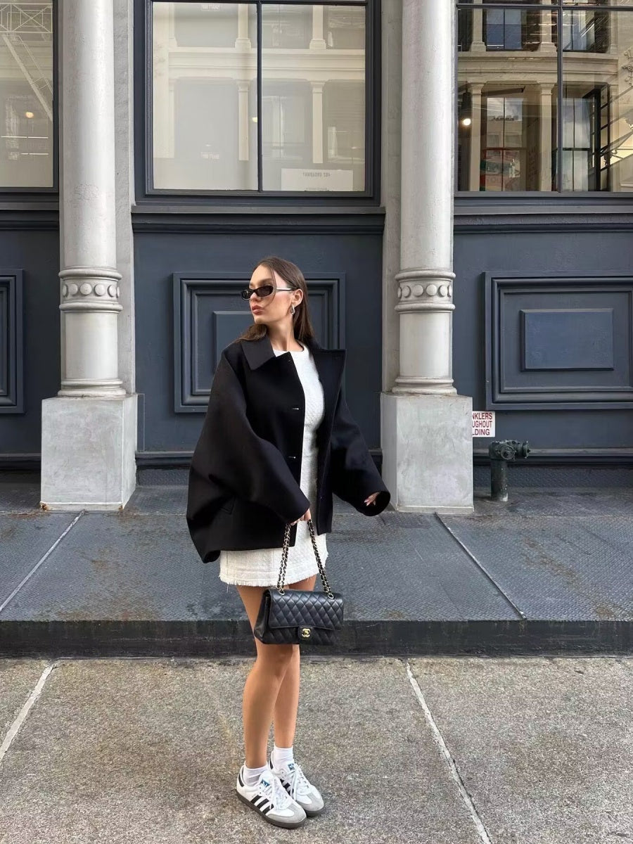 Short and loose Button coat