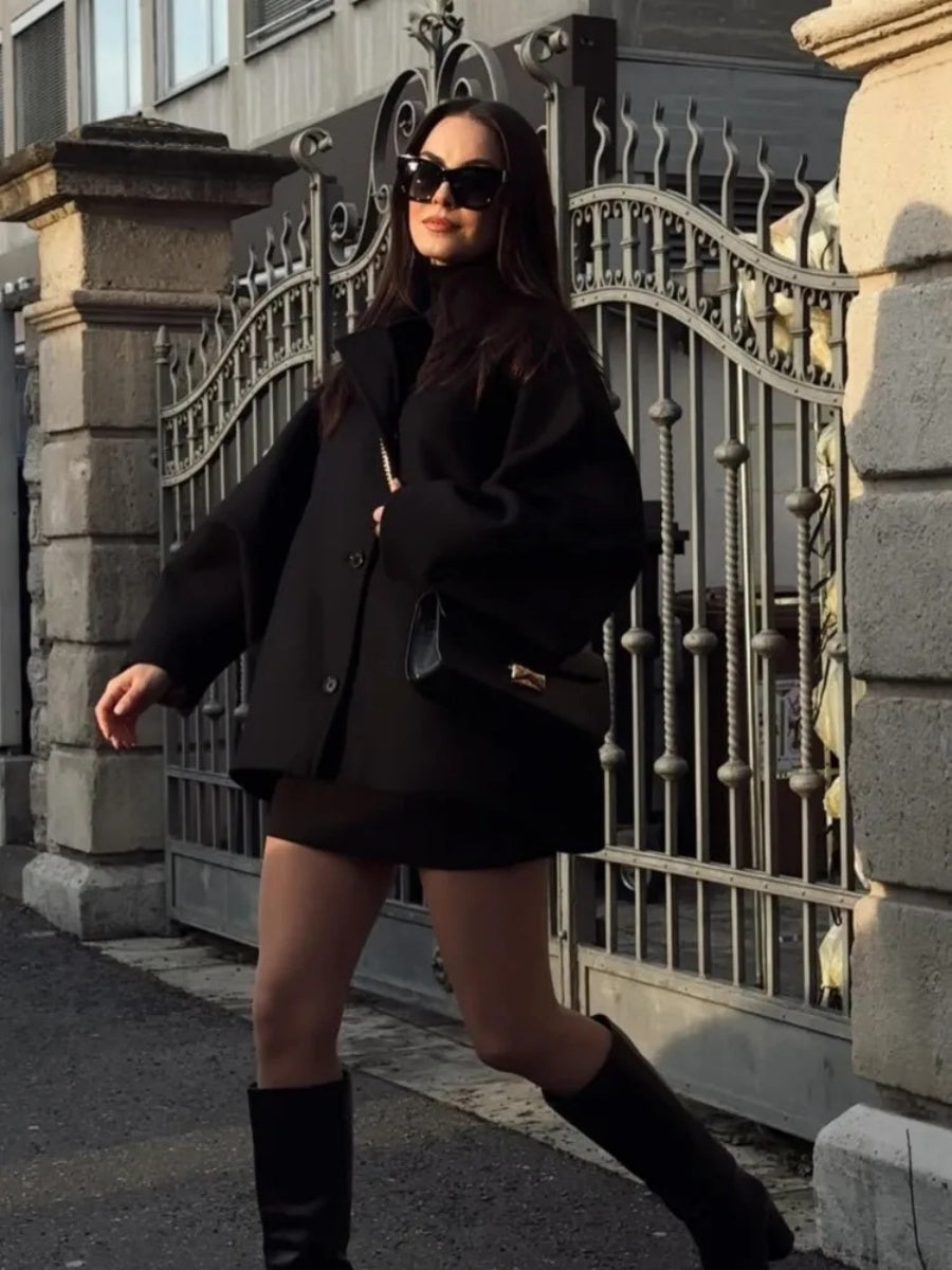 Short and loose Button coat