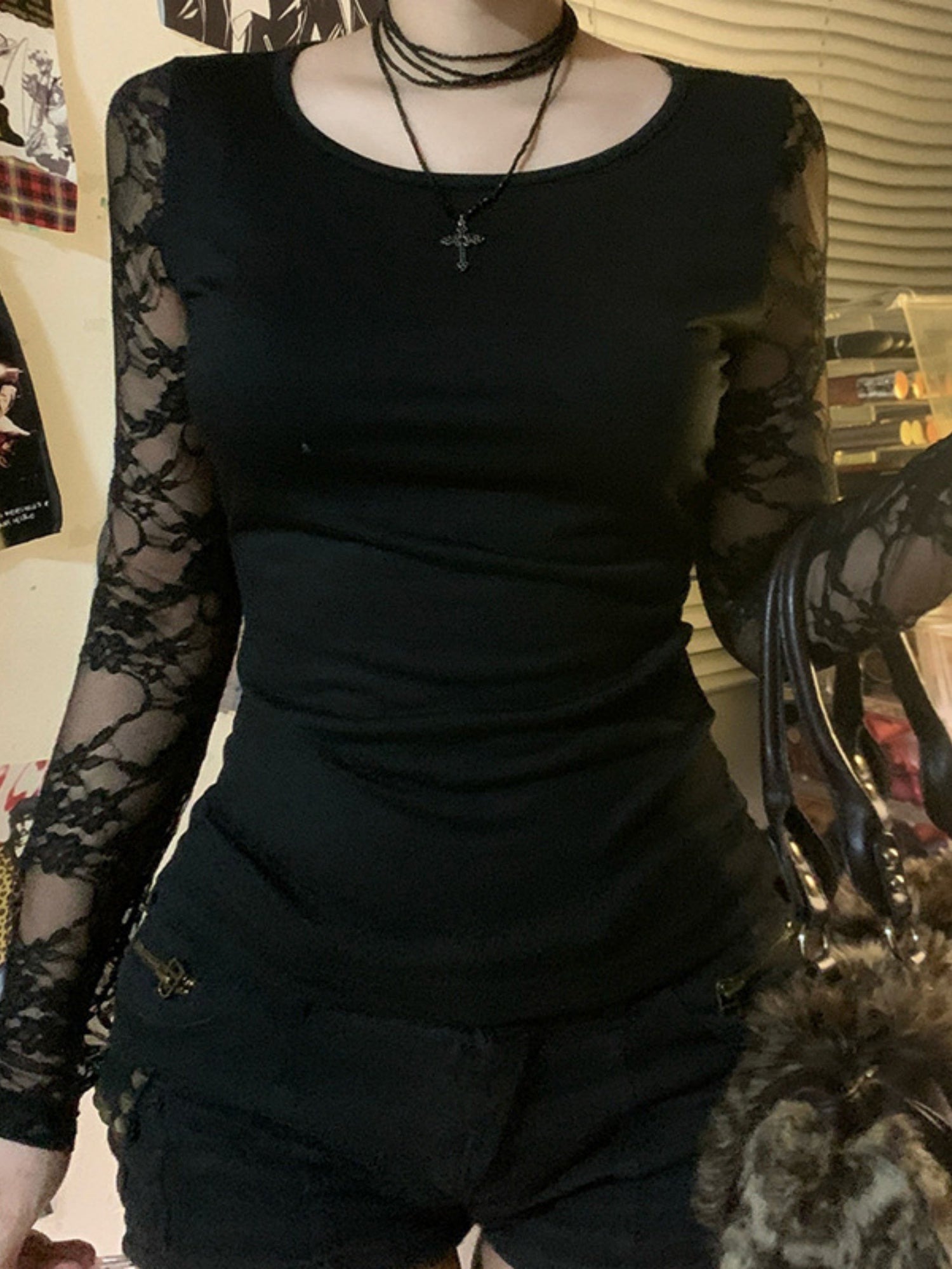 Lace Patchwork Sexy See-through Round Neck And Backless Long-sleeved T-shirt